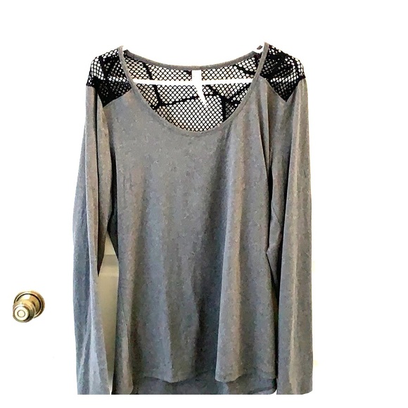 Bally Tops - BALLYS Workout shirt!